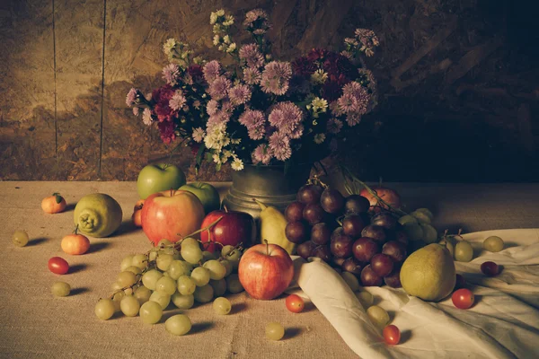 Stillleben mit Früchten. — Stockfoto