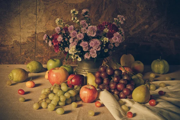 Stillleben mit Früchten. — Stockfoto