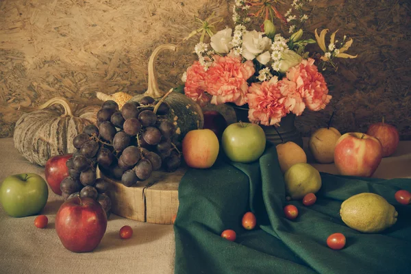 Ainda vida com frutos. — Fotografia de Stock