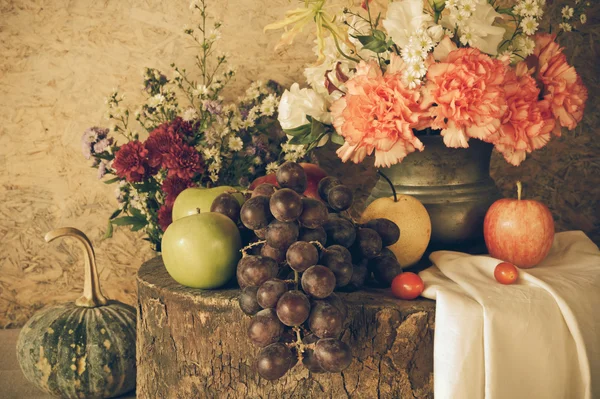 Meyvelerle dolu bir hayat.