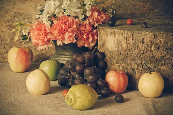 Ainda vida com frutos. — Fotografia de Stock