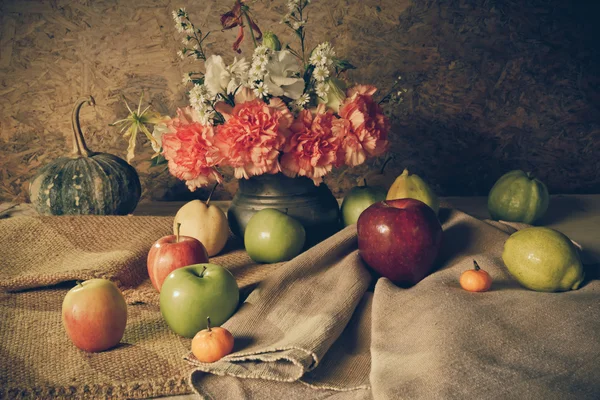 Stillleben mit Früchten. — Stockfoto