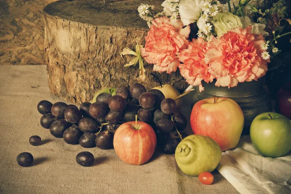 Stilleben med frukter. — Stockfoto