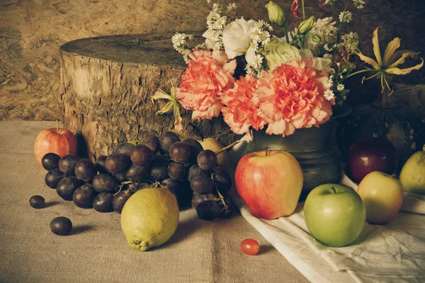 Ainda vida com frutos. — Fotografia de Stock