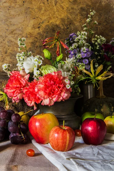 Stillleben mit Früchten. — Stockfoto