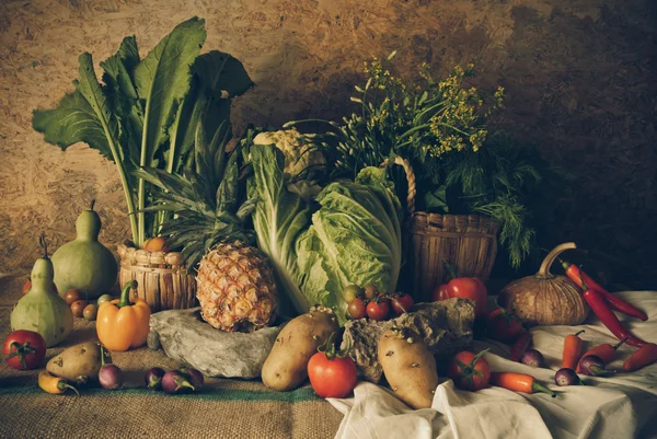 静物蔬菜、 香草和水果. — 图库照片