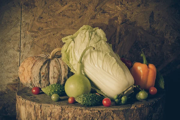 Bodegón Verduras y frutas . —  Fotos de Stock