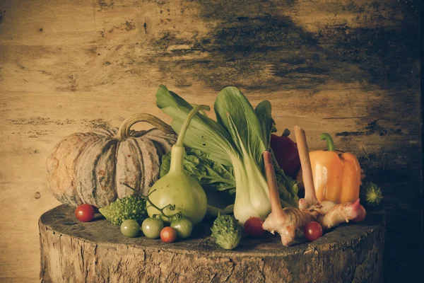 Stillleben Gemüse und Obst. — Stockfoto