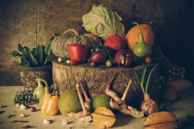 Natürmort sebze ve meyveler.