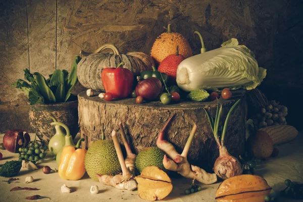 Bodegón Verduras y frutas . — Foto de Stock