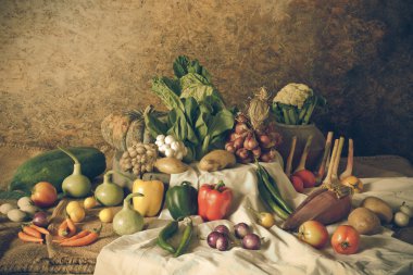 Natürmort sebzeler, otlar ve meyveler 