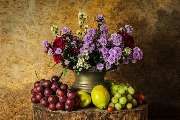 Stilleben med frukter. — Stockfoto