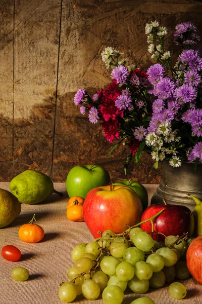 Stilleben med frukter. — Stockfoto