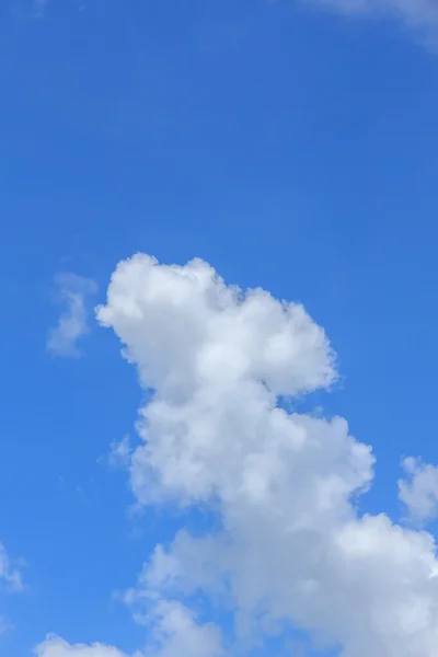 White clouds in blue sky — Stock Photo, Image