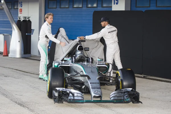 Fórmula 1, 2015: Apresentação do novo carro Mercede — Fotografia de Stock