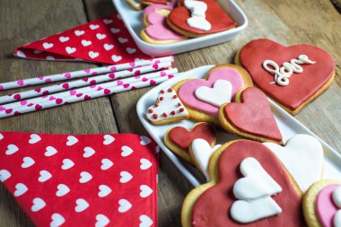 kalp şekilli kurabiye