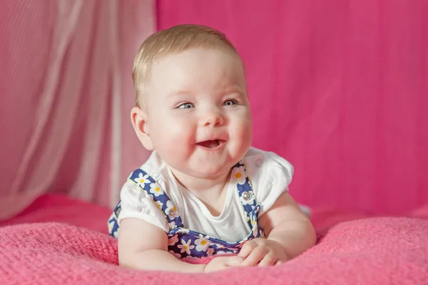 Retrato de un bebé — Foto de Stock