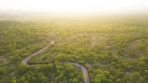 Camino Sinuoso Través Del Paso Montaña Vista Aérea Por Dron —  Fotos de Stock