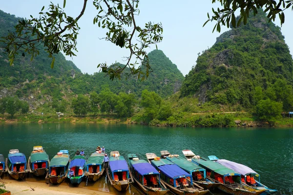 Фонг Нха, пещера Ке Банг, Вьетнам — стоковое фото