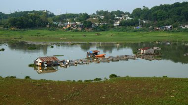 La Nga nehirde balık