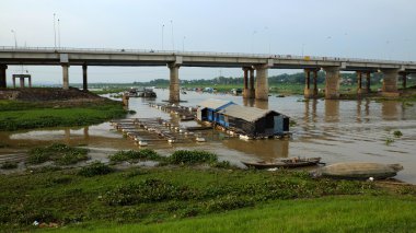 La Nga nehirde balık