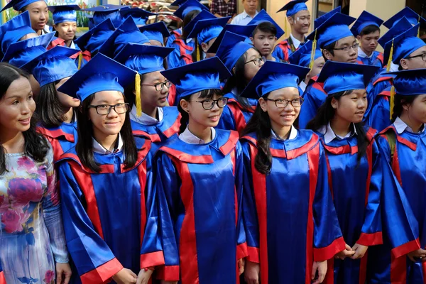 亚洲学生，越南的教育 — 图库照片
