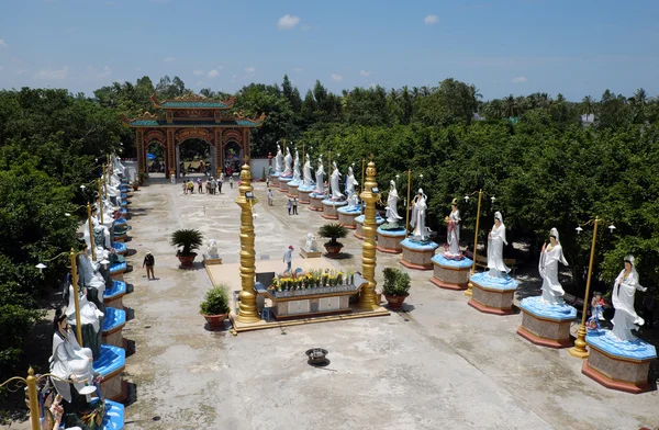 Estatua de Buda en la pagoda Bac Lieu — Foto de Stock