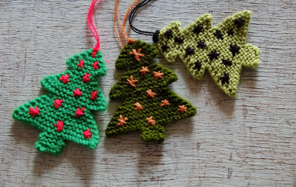 Knitted xmas tree, Christmas trees — Stock Photo, Image