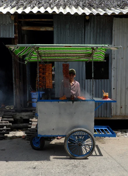 Wietnamski ulicy żywności, palona przepiórki — Zdjęcie stockowe