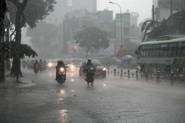 şiddetli yağmur, yağmur mevsimi Ho Chi Minh City