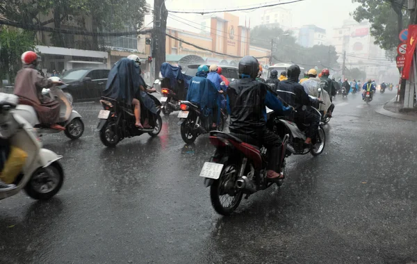 Heavy rain, rainy season at Ho Chi Minh city — Stock Photo, Image