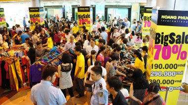 shoping Merkezi, kapalı sezon satış kalabalık