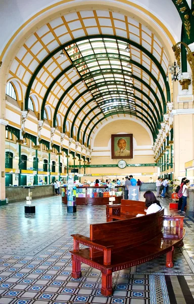Ho chi Minh post center interior — Stock Photo, Image