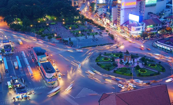 Asia traffico, rotonda, ben thanh bus stop — Zdjęcie stockowe