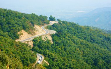 Harika sahne, Ngoan Muc dağ geçidi