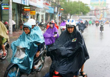 Vietnamese people, Ho Chi Minh city in rain