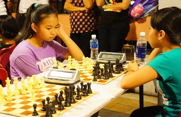Crianças asiáticas, xadrez competir, esporte de inteligência — Fotografia de Stock