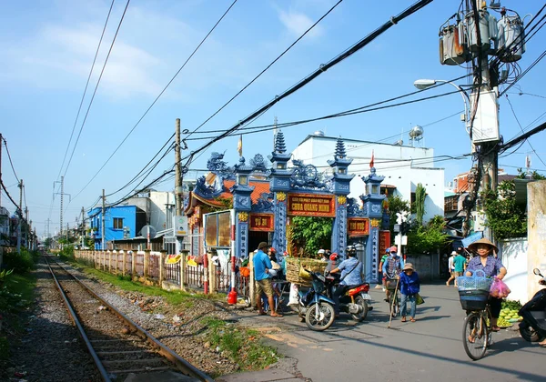 Saigon Residenz-Szene, Eisenbahnkreuzung Wohngebiet — Stockfoto