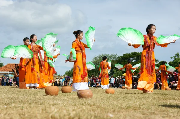 Geweldige show, Vietnamese stadion, Kate carnaval — Stockfoto