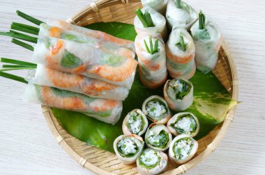 Vietnamca gıda, goi cuon, salata rulo