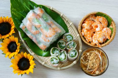 Vietnamca gıda, goi cuon, salata rulo