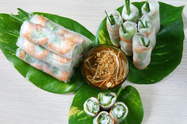 Vietnamca gıda, goi cuon, salata rulo