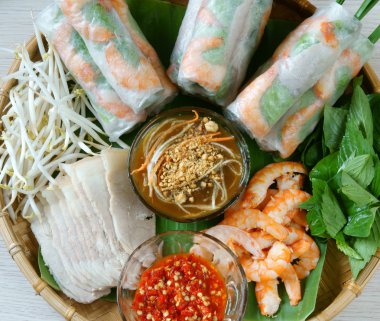 Vietnamca gıda, goi cuon, salata rulo