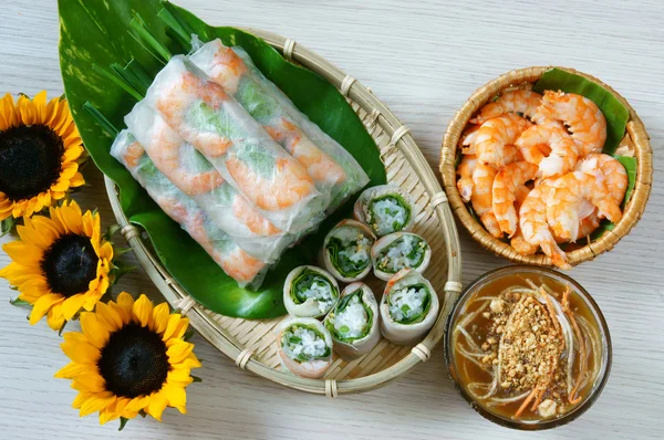 Comida vietnamita, cuon goi, rolo de salada — Fotografia de Stock