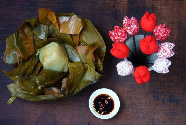 Vietnamesisches Essen, Pyramidenreisknödel — Stockfoto