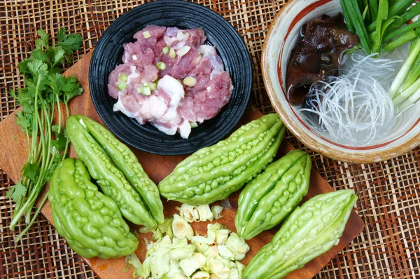 베트남 음식, 비터 멜론, 땅 고기 — 스톡 사진