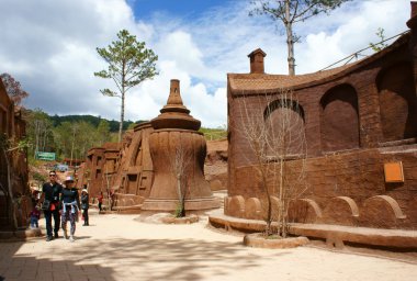 Dalat, Vietnam turizm, heykel tünel 