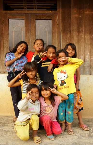 Asian children, poor child, pretty girl — Stock Photo, Image