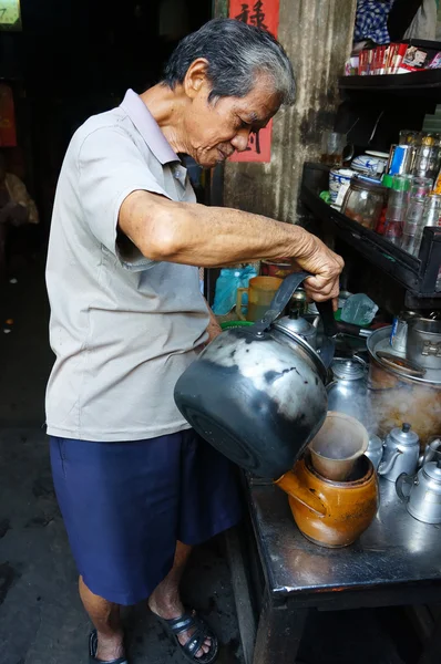 Asian man, coffee shop, private business — Stock Photo, Image