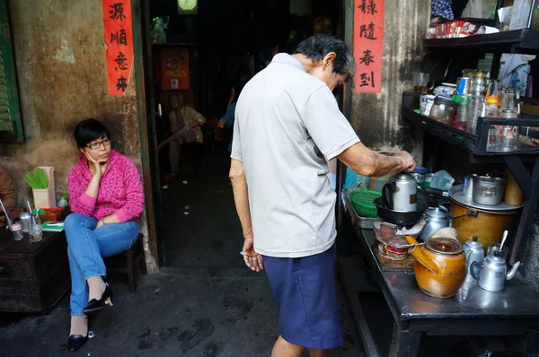 Азіатських людині, кафе, приватного бізнесу — стокове фото